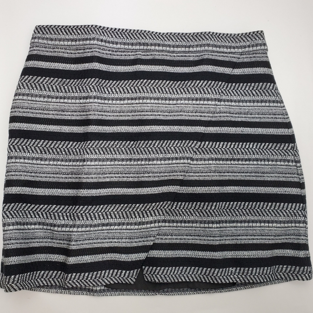 J. Crew Factory | Black & White Skirt | Si…